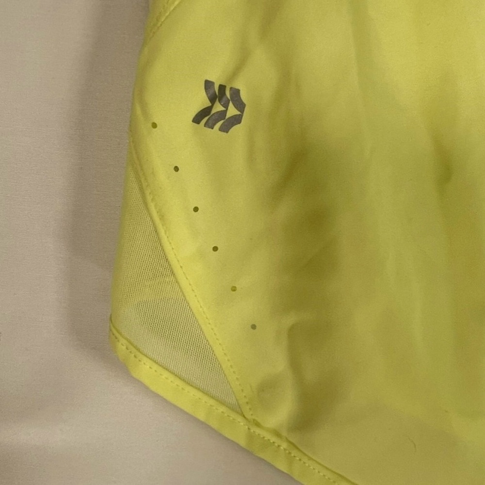 All In Motion Mid Rise Run Shorts Women with liner - Yellow XL - Picture 3 of 5